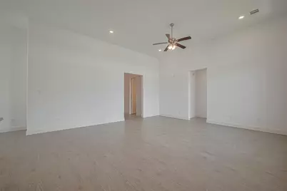 2907 Golden Isle Drive, Texas City, TX 77568 - Photo 8