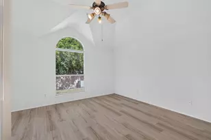 7235 Glacier Creek Dr, Houston, TX 77083 - Photo 16