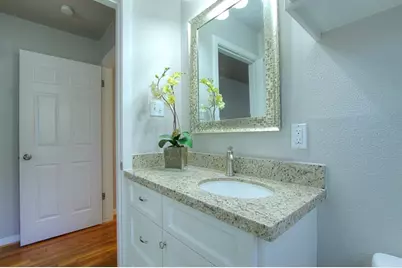 5611 Arboles Drive, Houston, TX 77035 - Photo 10