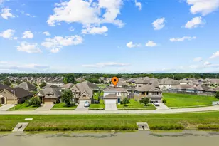 1503 Barras St, Alvin, TX 77511 - Photo 2