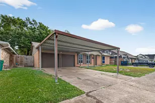 2609 Raspberry Ln, Pasadena, TX 77502 - Photo 2