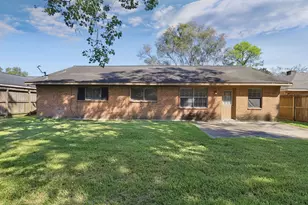 6719 Indian Falls Dr, Missouri City, TX 77489 - Photo 2