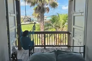 4016 Las Palmas St, Galveston, TX 77554 - Photo 4