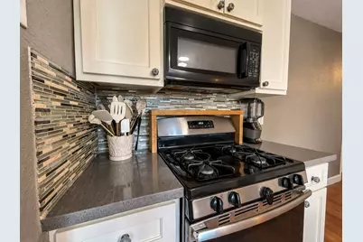4718 Meadow Park Drive, Houston, TX 77048 - Photo 8