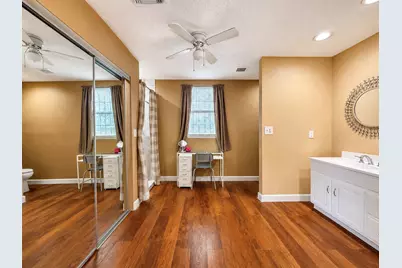4718 Meadow Park Drive, Houston, TX 77048 - Photo 14