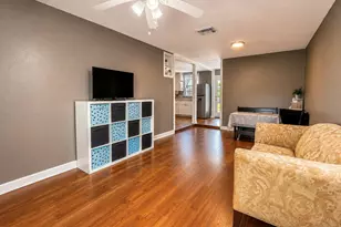 4718 Meadow Park Dr, Houston, TX 77048 - Photo 6