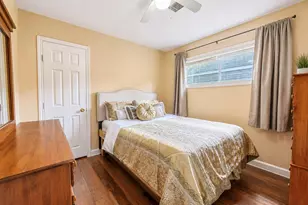 4718 Meadow Park Dr, Houston, TX 77048 - Photo 10