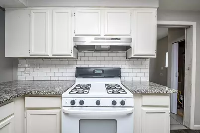 5522 Bunte Street, Houston, TX 77026 - Photo 6