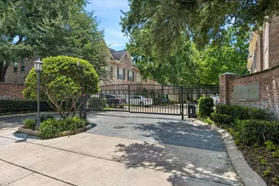 5819 Inwood Park Ct Court N, Houston, TX 77057 - Photo 22