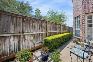 5819 Inwood Park Ct Ct N, Houston, TX 77057 - Photo 22