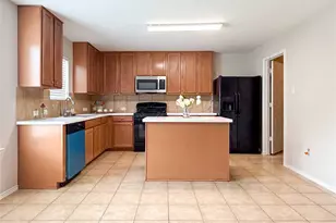 2414 Lakecrest Village Ct, Katy, TX 77493 - Photo 6