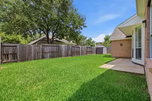4634 Brazos Bend Dr, Missouri City, TX 77459 - Photo 36