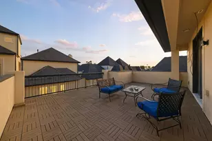 1360 W 25th St, Houston, TX 77008 - Photo 28