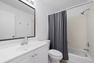 2711 N Peach Hollow Cir, Pearland, TX 77584 - Photo 22