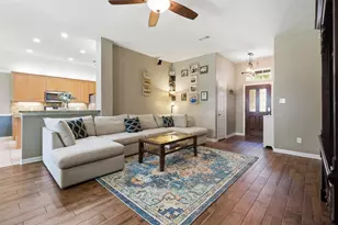 1011 Red River, League City, TX 77573 - Photo 4