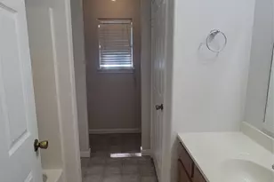 10420 Royal Tricia Dr, Conroe, TX 77303 - Photo 8