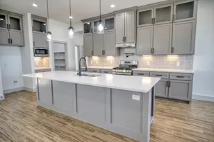 931 Buffalo Trail, Angleton, TX 77515 - Photo 14