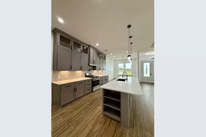 931 Buffalo Trail, Angleton, TX 77515 - Photo 8