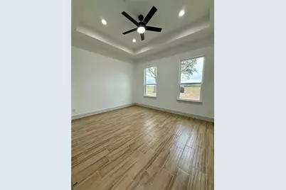 931 Buffalo Trail, Angleton, TX 77515 - Photo 18