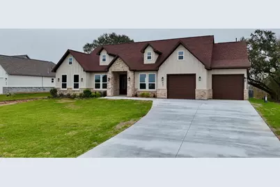 931 Buffalo Trail, Angleton, TX 77515 - Photo 2