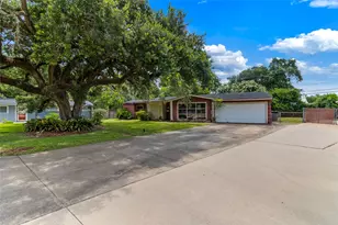206 Jonquil, Lake Jackson, TX 77566 - Photo 2