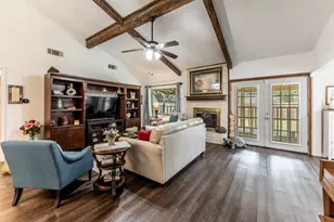 2115 Normal Park Dr, Huntsville, TX 77340 - Photo 4