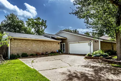 2115 Normal Park Drive, Huntsville, TX 77340 - Photo 2