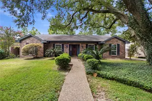 4118 Long Grove Dr, Seabrook, TX 77586 - Photo 2