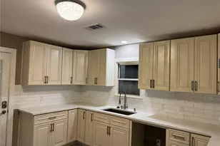 515 Mockingbird Ln, Wharton, TX 77488 - Photo 6