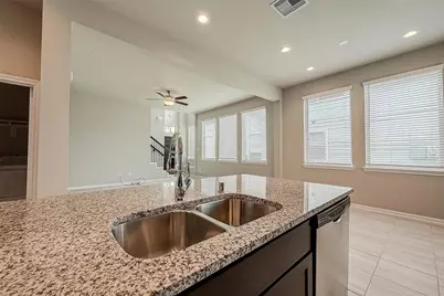 2559 Terrace Point Drive, Missouri City, TX 77459 - Photo 14