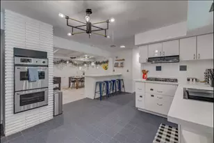 7916 Glenview Dr, Houston, TX 77061 - Photo 14