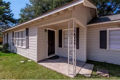 1528 Avenue P, Huntsville, TX 77340 - Photo 4