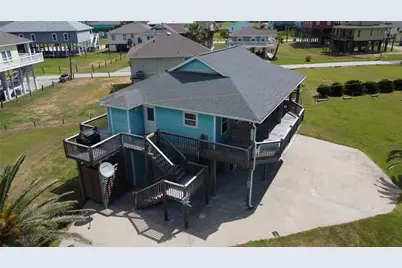 980 S Stingaree Drive, Crystal Beach, TX 77650 - Photo 40
