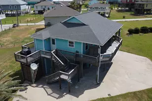 980 S Stingaree Dr, Crystal Beach, TX 77650 - Photo 40