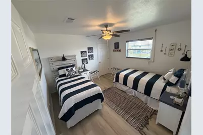 980 S Stingaree Drive, Crystal Beach, TX 77650 - Photo 28