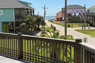 980 S Stingaree Dr, Crystal Beach, TX 77650 - Photo 12