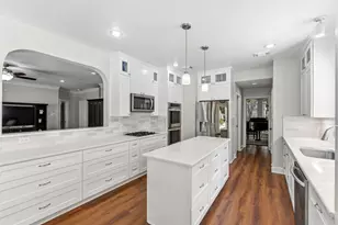 18 Keelrock Pl, The Woodlands, TX 77382 - Photo 4