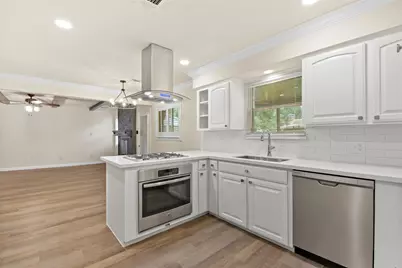 207 Willowick Drive, Conroe, TX 77304 - Photo 16