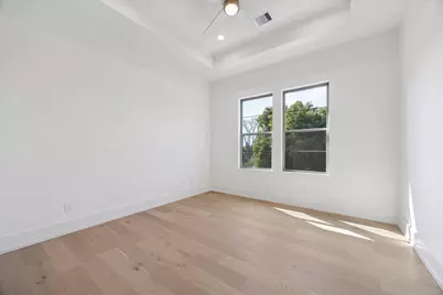 710 E 18th Street, Houston, TX 77008 - Photo 32