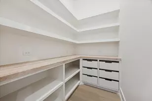 710 E 18th St, Houston, TX 77008 - Photo 12