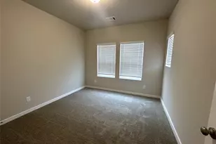 3110 Valley Peak Dr, Houston, TX 77063 - Photo 30