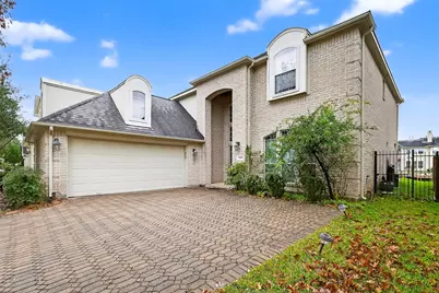 14419 Manorbier Lane, Sugar Land, TX 77498 - Photo 2