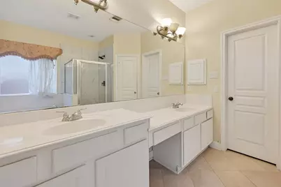 14419 Manorbier Lane, Sugar Land, TX 77498 - Photo 32