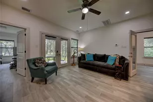 305 Pinehurst Dr Dr, New Ulm, TX 78950 - Photo 6