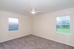 5834 Overdale St, Houston, TX 77033 - Photo 12
