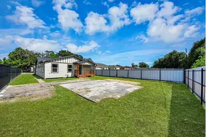 1102 Gazin Street, Houston, TX 77020 - Photo 28