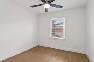 614 Nest Ln, Houston, TX 77022 - Photo 16