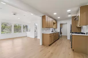 614 Nest Ln, Houston, TX 77022 - Photo 8