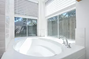 6106 Fox Wind Ct, Houston, TX 77041 - Photo 26