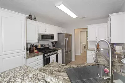 112 Wildwood Drive, Livingston, TX 77351 - Photo 14